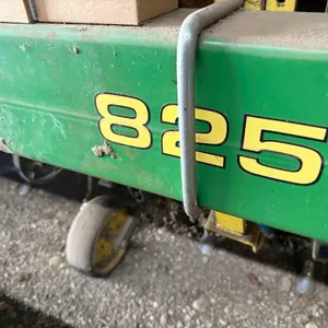 John Deere 825 Row Crop Cultivator
