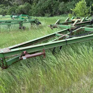 John Deere 1600 Chisel Plow