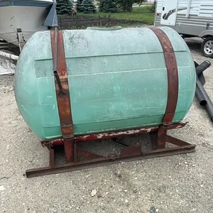 Sprayer tank and cradle