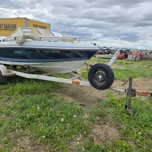Invader Bowrider Boat w/ Johnson 85HP Outboard and Trailer
 UNRESERVED