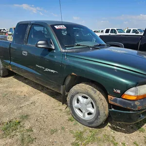 2000 Dodge Dakota Sport Club Cab Truck
 UNRESERVED