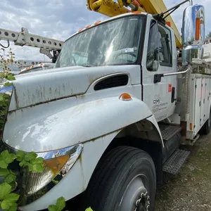 2003 INTERNATIONAL 7400 2DR GIRAFFE, WHITE, VIN 1HTWCAAR13J068944,