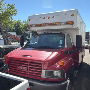 2007 GMC C4500, 2DR BOX TRUCK, RED/WHITE, VIN 1GDC4C1G17F416527,