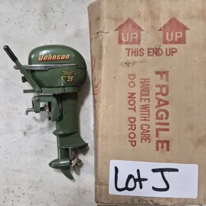 Johnson Sea Horse 25 replica outboard motor with box