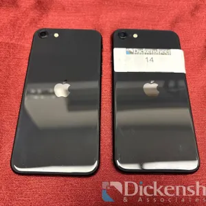 APPLE IPHONE SE GRAY, QTY (2)