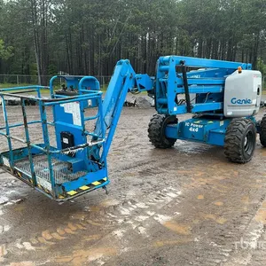 2001 Genie Z-45/25 4WD Dual Fuel Articulating Boom Lift