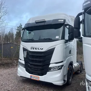 2022 Iveco S-Way 460 LNG 4x2 S/A Sleeper Truck Tractor