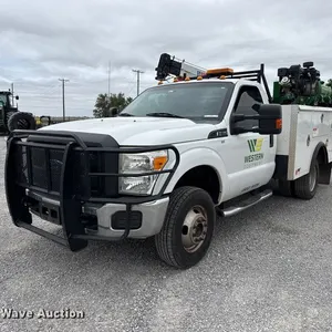 2015 Ford F350 Super Duty utility bed pickup truck