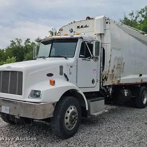 2004 Peterbilt 330 refuse truck
