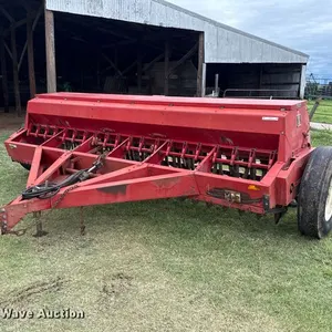 International Harvester 5100 grain drill