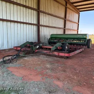 John Deere 450 grain drill