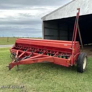 International Harvester 5100 grain drill