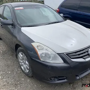 SALVAGE UNIT: 2011 Nissan Ultima Car
 UNRESERVED