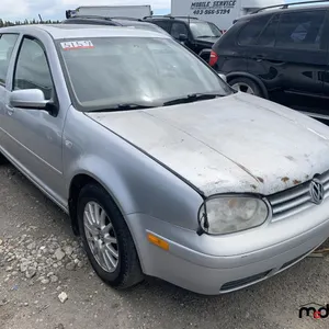 SALVAGE UNIT: 2003 Volkswagen Golf Hatchback Car
 UNRESERVED