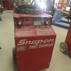 Snap-On Battery Charger, Model YA167B, 12V, 420 Amp
