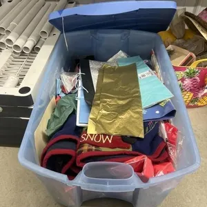 Assorted Gift Wrap - Bags - Boxes - D�cor