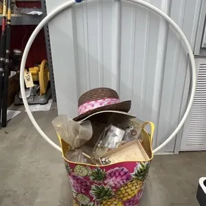 Hula Hoop - Straw Hats - Aquarium Gravel