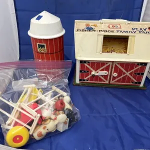 3 Pcs - Fisher Price Family Farm - Silo - Figurine