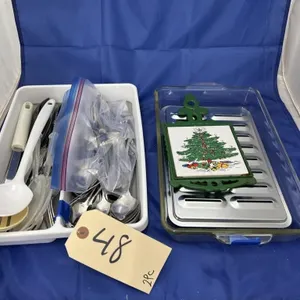 Pyrex Casserole Dish - Spoon Rest & Utensils