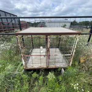 Portable Dog Box 48"x45"