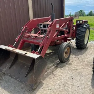 International 584 2250 Loader Tractor