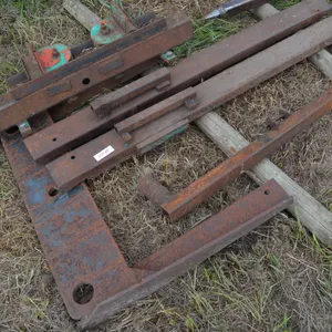 Solid Steel Frame, 2 Pallet Forks to Adapt to a bucket, Misc. Pieces of Steel