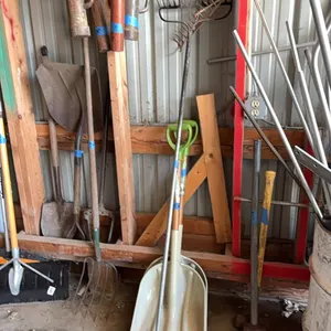 2 PLASTIC SHOVELS-GRAVEL RAKE-RAKE HEAD