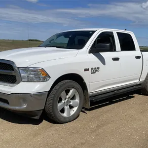 2024 DODGE RAM 1500 Classic Tradesman Crew Cab Truck, ONLY 46,452 KM., WARRANTY