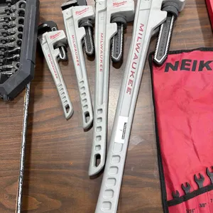 MILWAUKEE PIPE WRENCH SET
