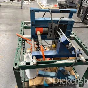 CUT- N-STRUT CUTTER