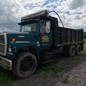 Ford L9000 Tandem Axle Dump Truck