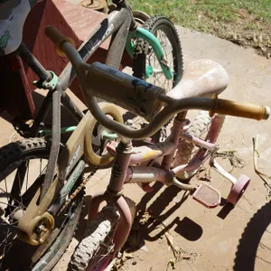 2 Kids Bikes