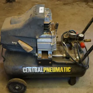Central Pneumatic 125psi Air Compressor
