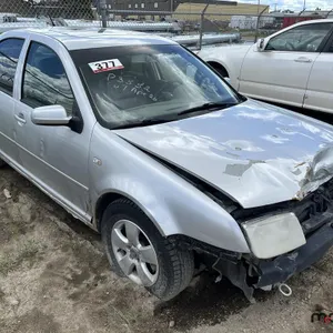 SALVAGE UNIT: 2001 Volkswagen Jetta Car (Grey)
 UNRESERVED