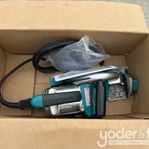 Makita 5377 MG 