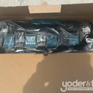 Makita 18V 4 Bank Charger 