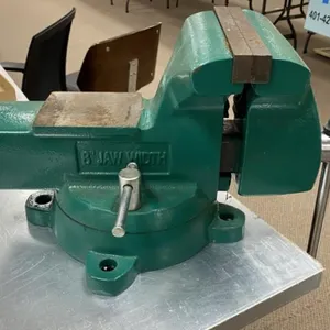 8" Bench Vise
