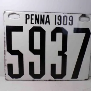 1909 Penna Pennsylvania Porcelain License Plate