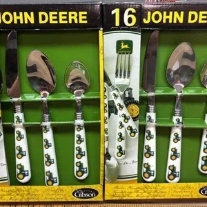 John Deere Flatware Service for 8.