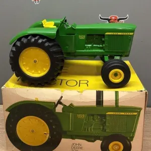 ERTL 1:16 5020 Tractor. Air Cleaner & Muffler in
