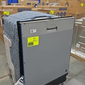 Thermador DWHD661EPR/01 under-counter built-in dishwasher. Door panel ready design. Features top-edge controls with Home Connect compatibility, multip