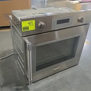 Thermador POD301RW/03 30"W single wall oven. Features a right-hinge side-swing door, stainless steel finish, three interior wire racks, convection fan