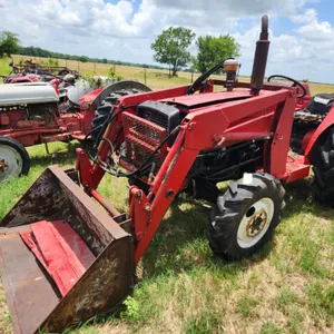 Mitsubishi GoldStar Tractor w/ Front End Loader - Dash says 0050 km/h