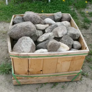 28" X 15" X 19" BOX OF ROCKS-will load