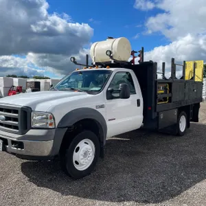 2005 Ford F550 XL Super Duty Truck (Has Title)