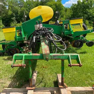 John Deere 1770 16 Row Corn Planter - Prairie Farm WI