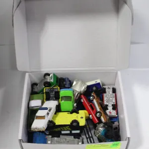 LOT OF LOOSE DIECAST CARS