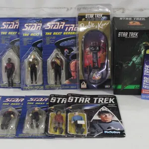 LOT OF STAR TREK FIGURES ON CARDS