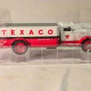 Texaco 1935 Dodge Die cast model truck