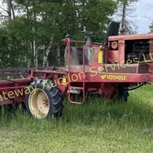 Versatile 400 self propelled swather 14ft